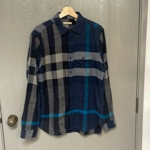 Burberry shirt Large